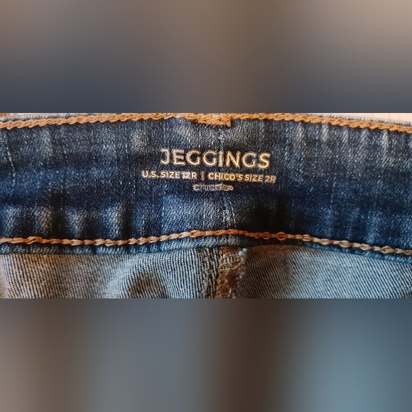 CHICOS Embroidered Jeans 12R - Picture 4 of 4